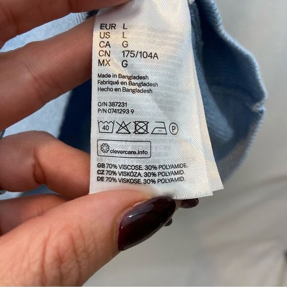 H&M Ladies Cable Knit V Neck Light Blue Sweater Size Large - Picture 7 of 8